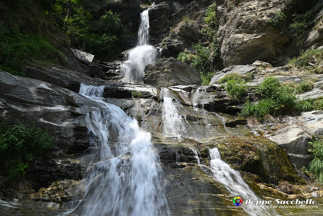 VBS_3096 - Novalesa - Abbazia. Parrocchia. Cascata del Rio Bard.jpg